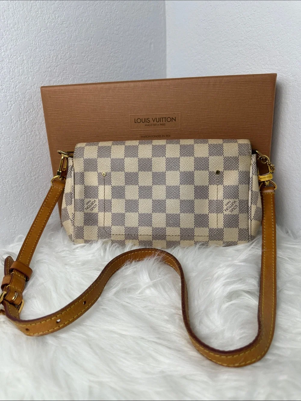 💯Authentic Louis Vuitton Damier Azur Favorite PM Crossbody Bag🍀